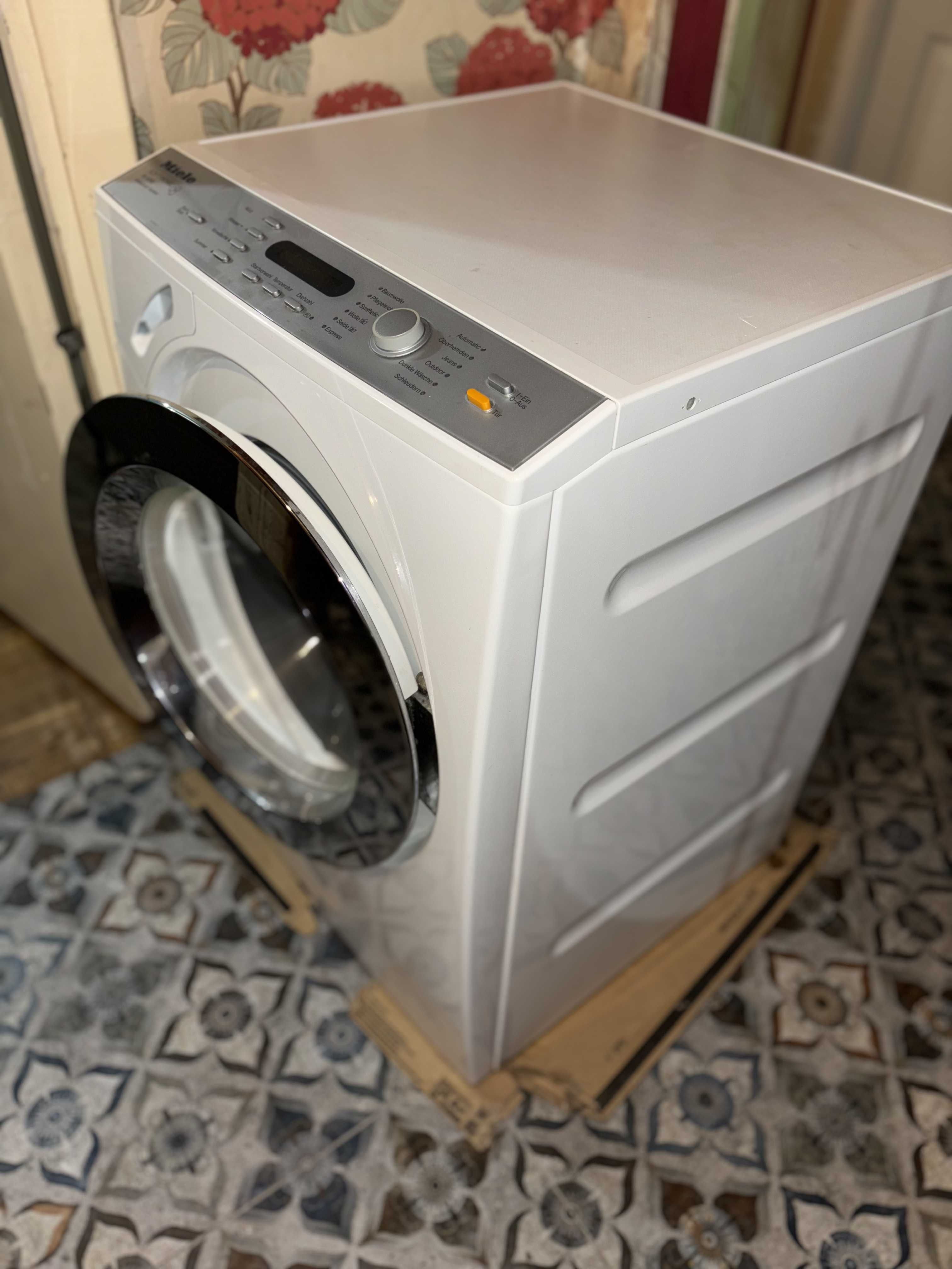 Автоматична пральна машина Miele W 4166 WPS з Німеччини