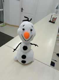 Милый подарок снеговик Олаф
