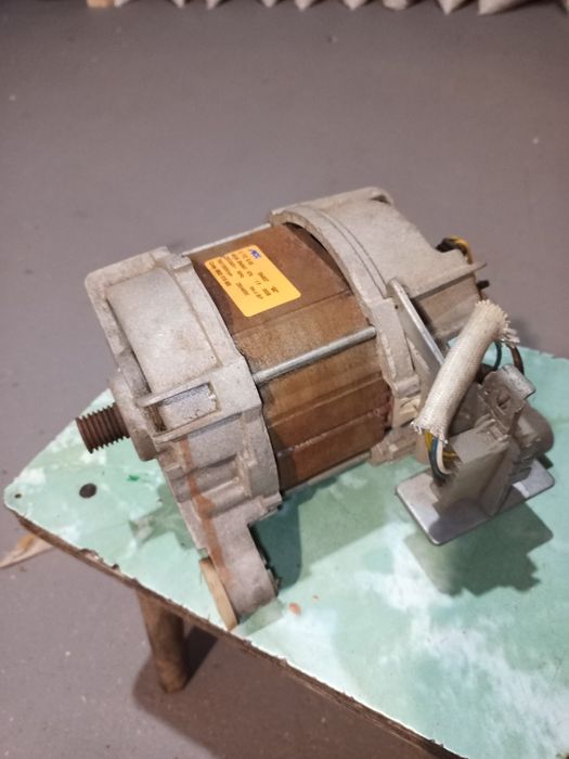 Електродвигун для пральної машини Boch .