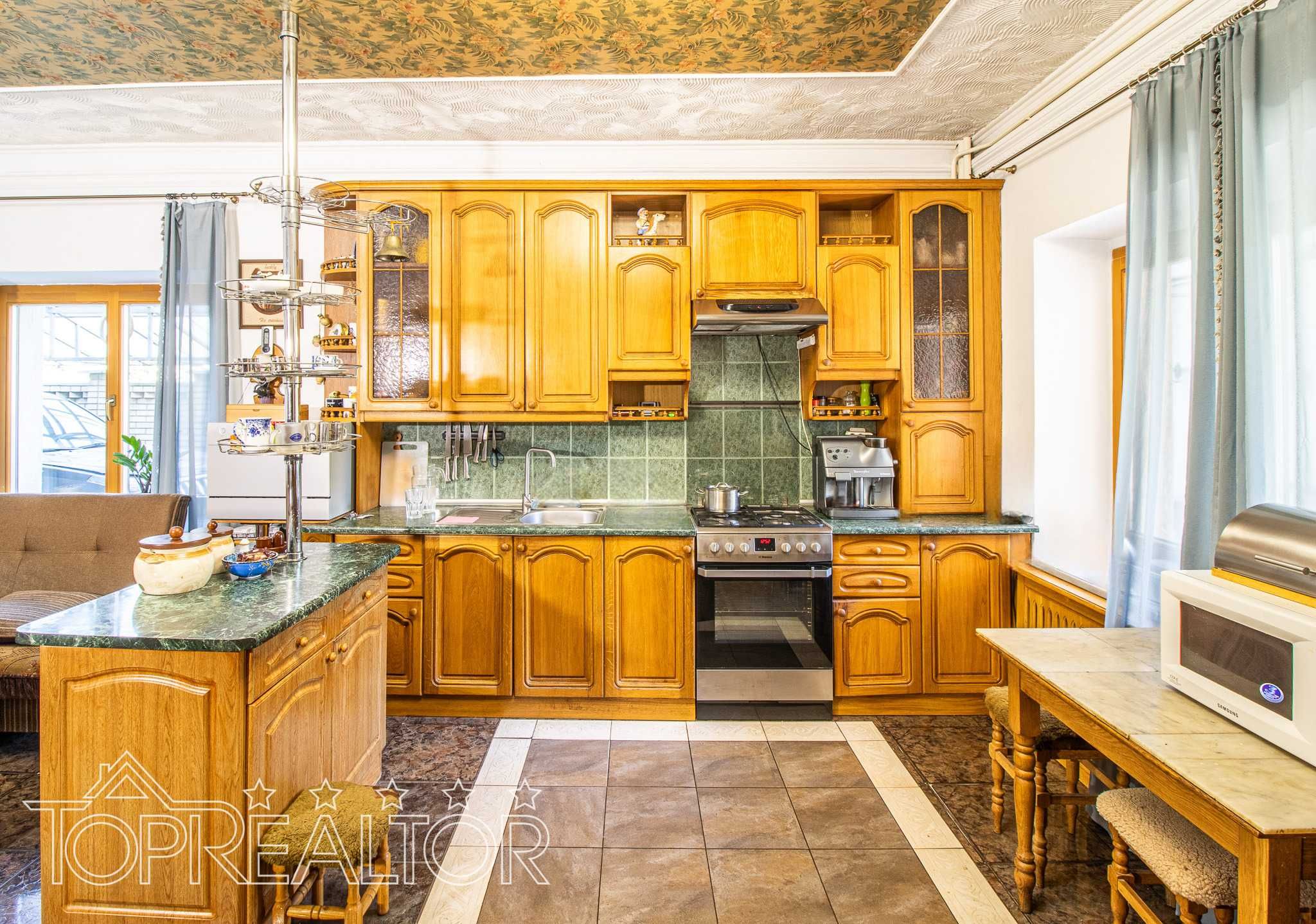 В продаже 2-этажный дом с банькой на Алексеевке (на Олексіївці)!