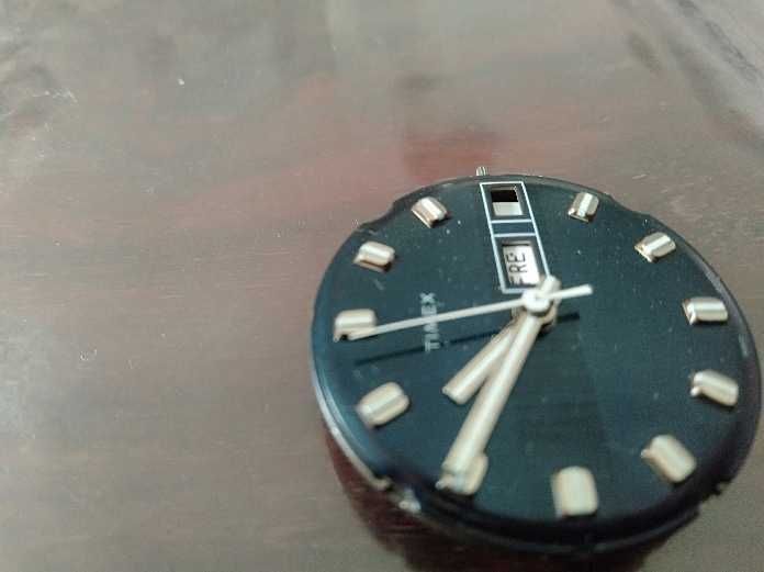 Mechanizm zegarka Timex mechaniczny