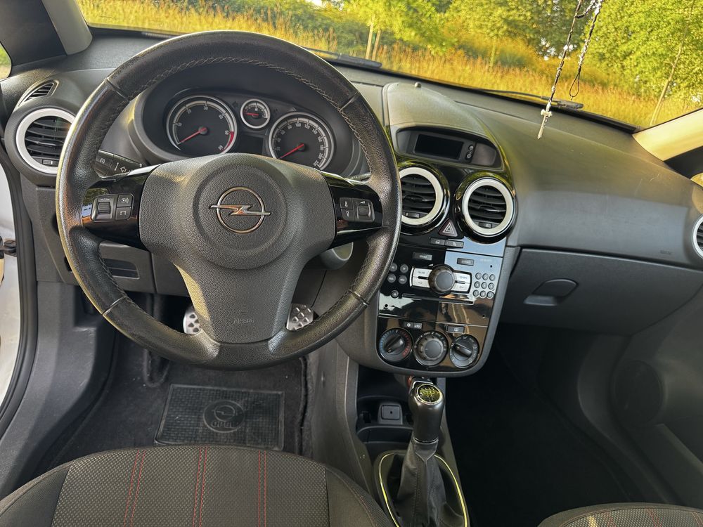 Opel corsa 1.3 cdti 2011