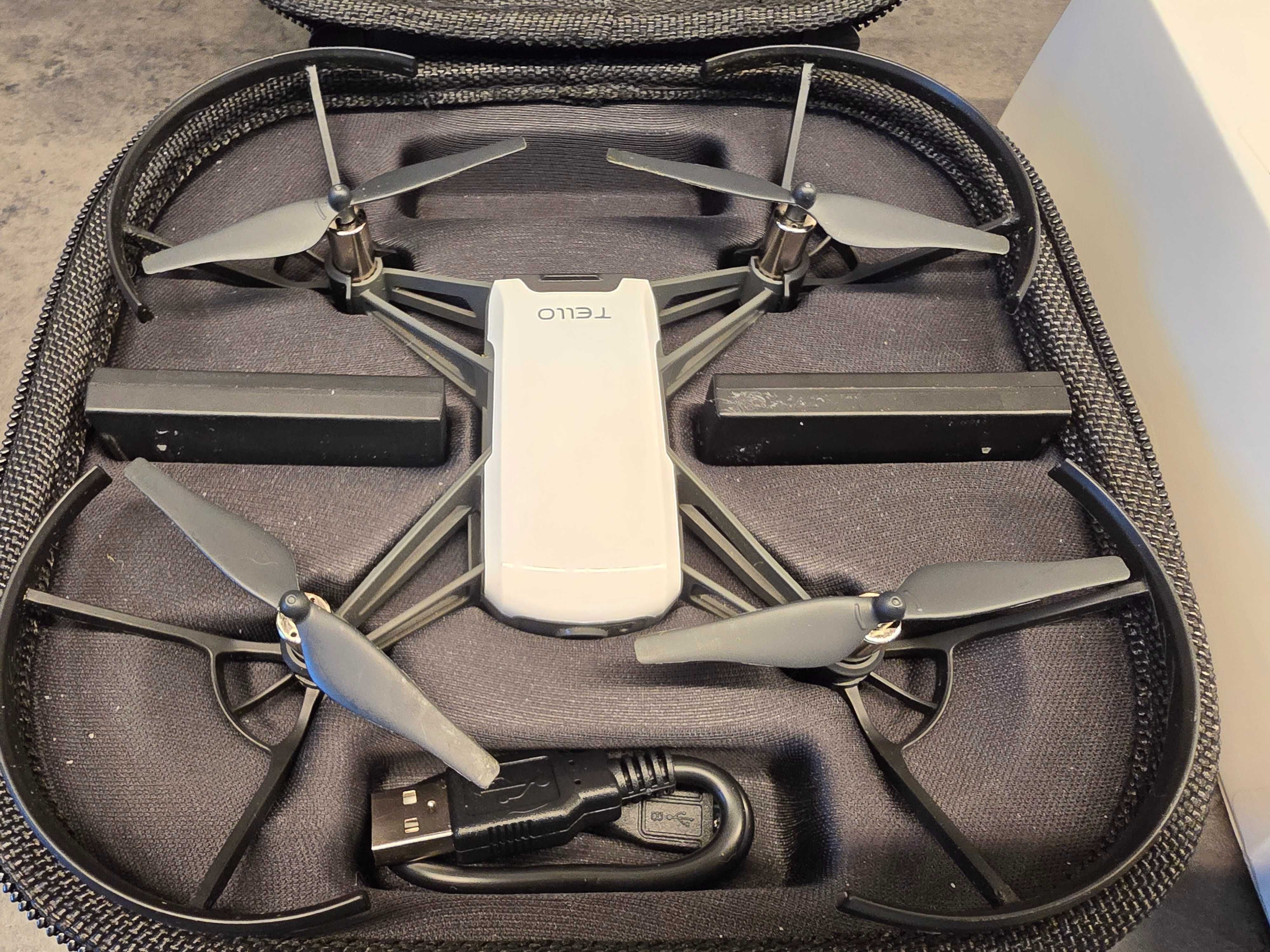 Dron DJI Tello zestaw gotowy do lotu (3 baterie)