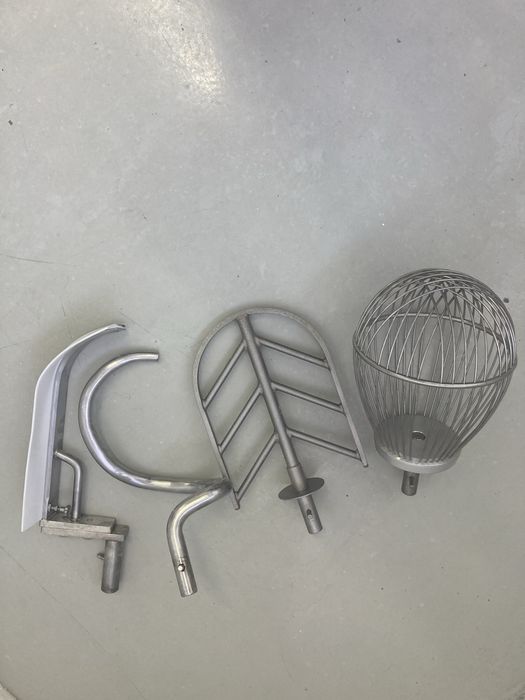 Batedeira industrial Felino 40 Kg com raspador e manta térmica