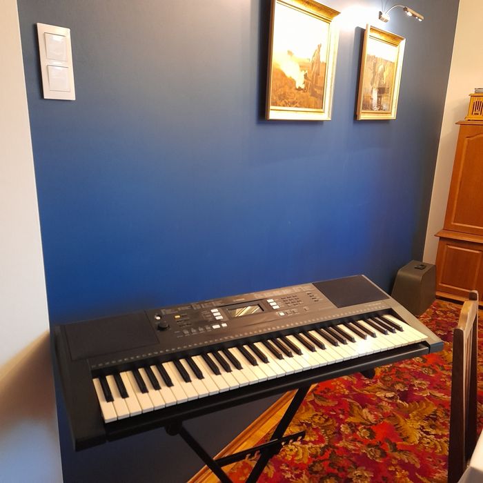 Keyboard Yamaha psr e343 ze stojakiem- gratis krzesełko.