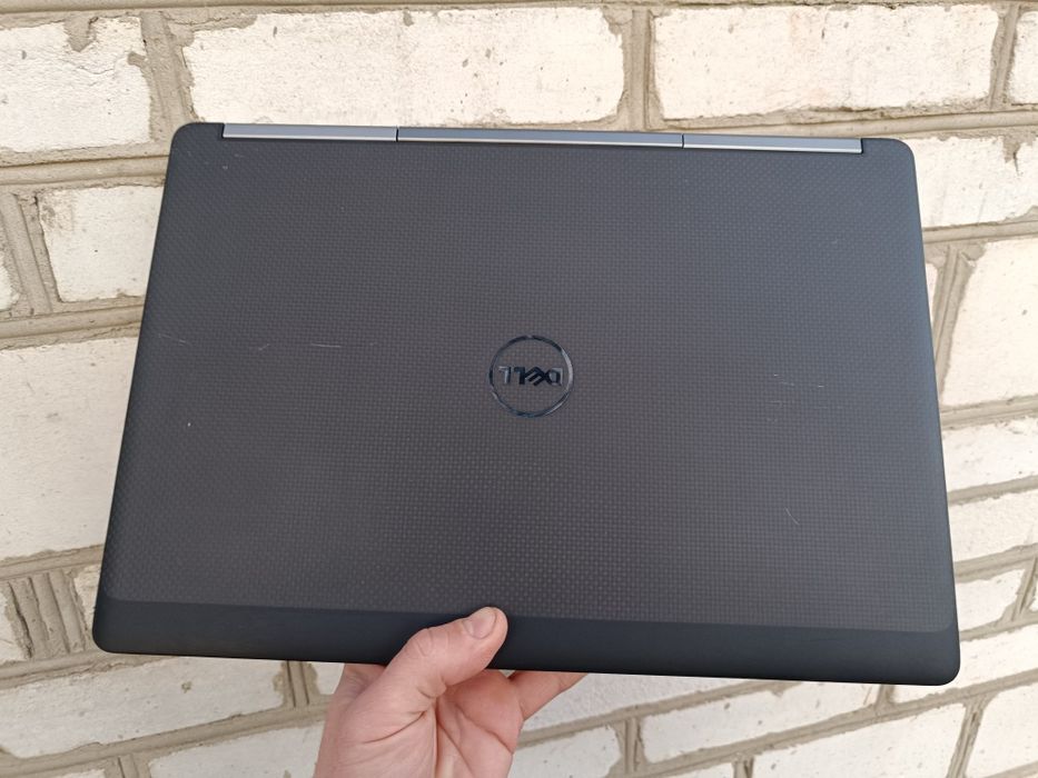 Зі сканером відбитку Ігровий ноутбук Dell (i7 7700HQ/32/512/M2200 4gb)