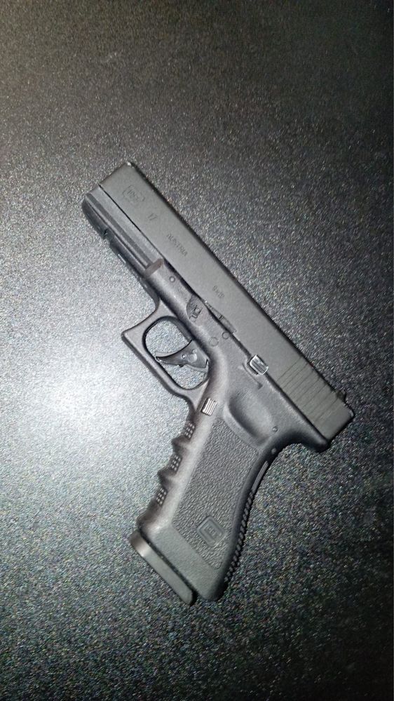 Glock 17  airsoft CO2