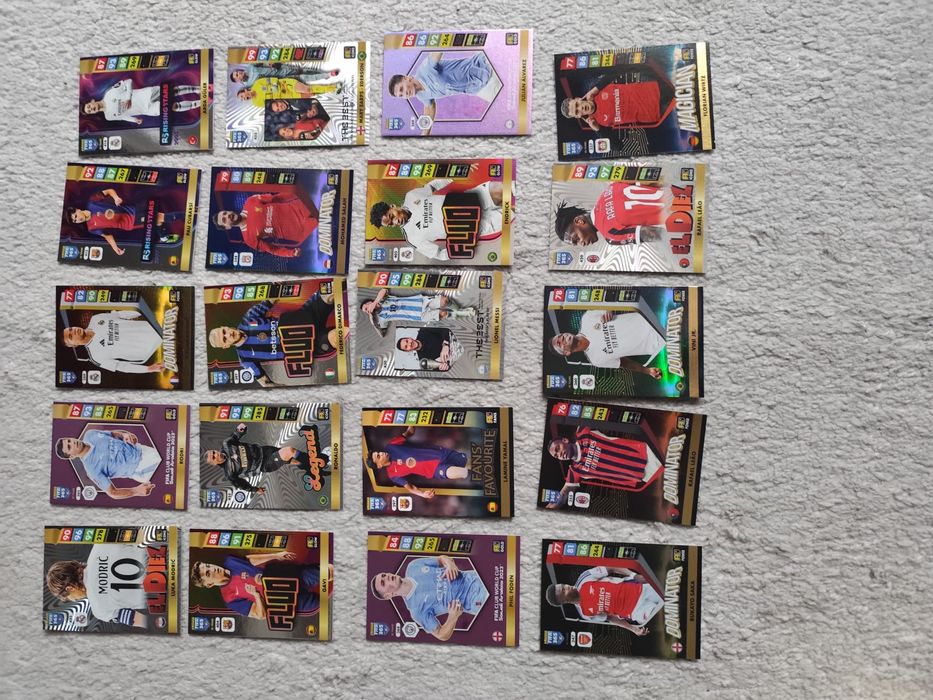 Karty pilkarskie Panini Fifa 365  sztuk 265