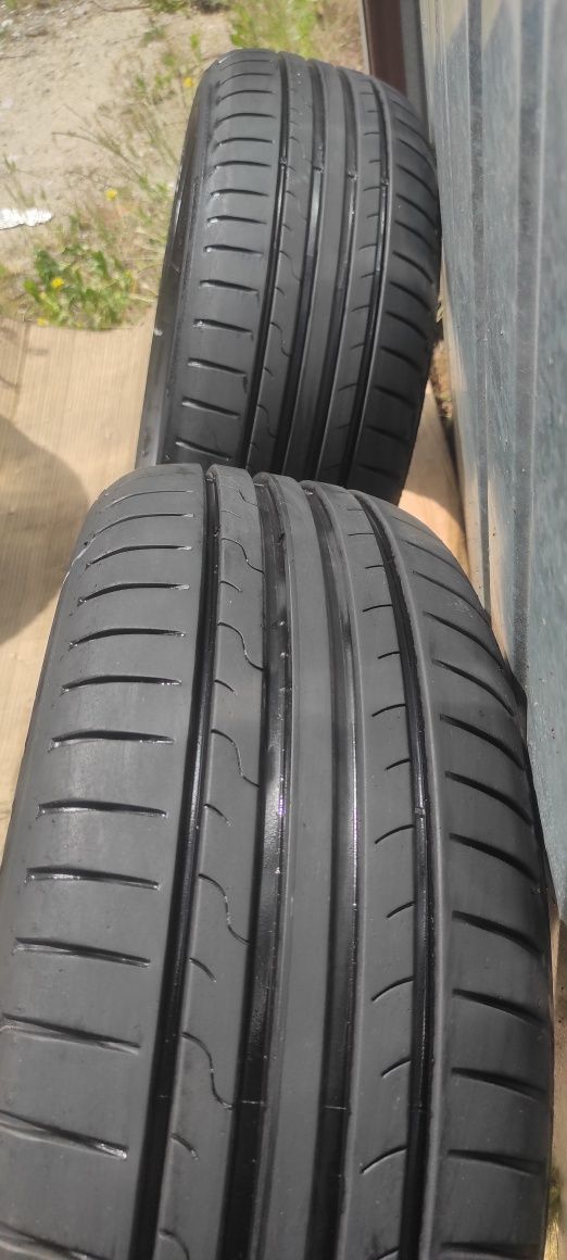 Sprzedam dwie opony 205 60R16 Dunlop jak  nowe!