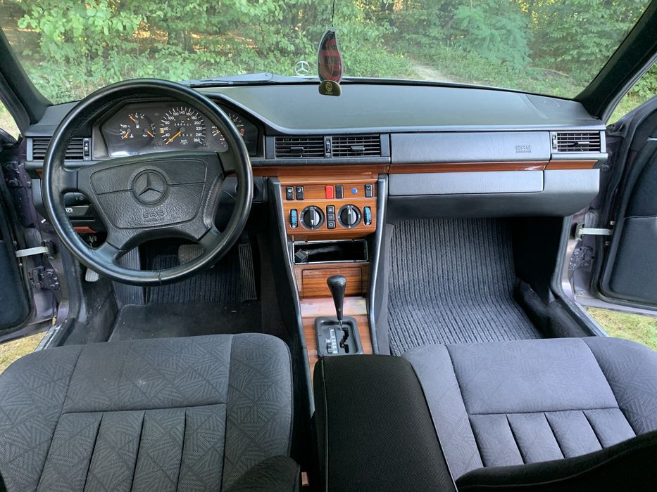 Продам Mersedes-Benz 124) 1995