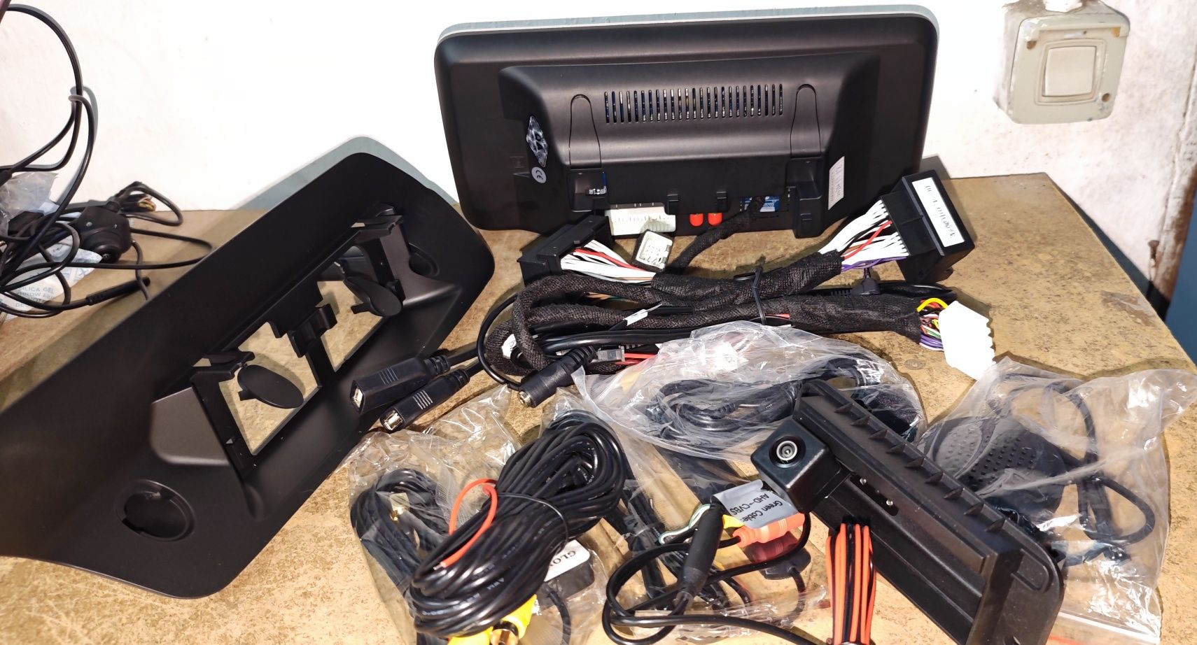 Radio android Mercedes w212 NTG 4.0 com câmera, novo