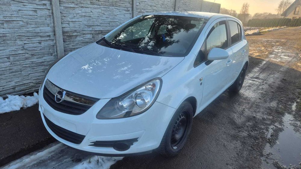 Opel Corsa D 111 edition 16V 1.2L benzyna 85KM 2010R przebieg 72TYŚ KM