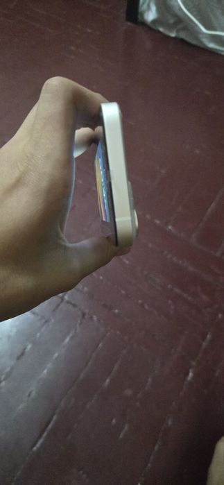 Iphone 14 білого кольору