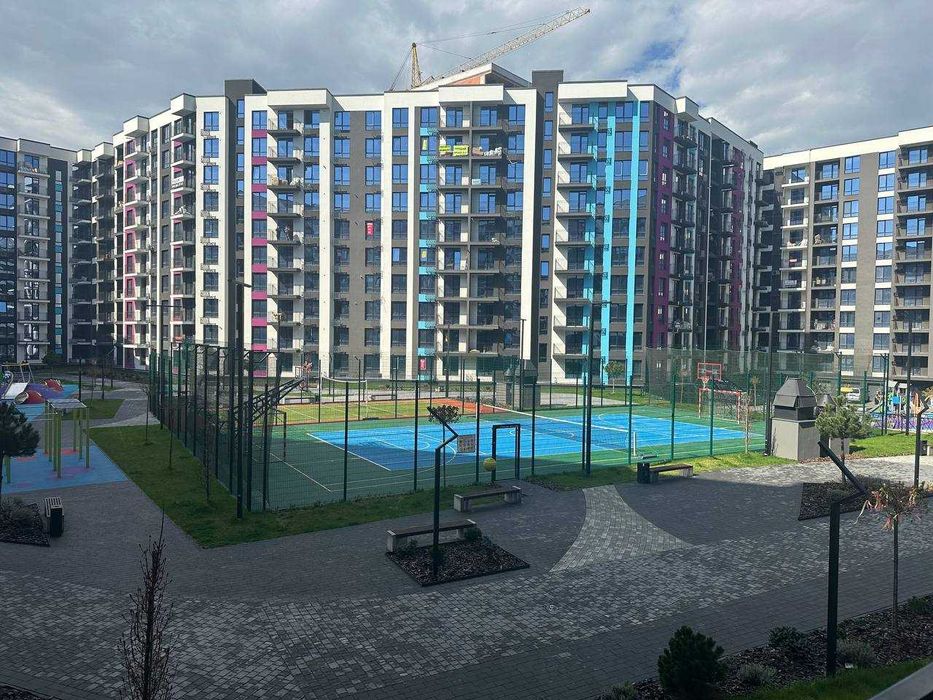 Продаю чудову квартиру в центрі міста готову під ремонт