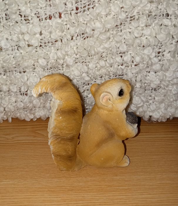 Фігурка "Білочка"