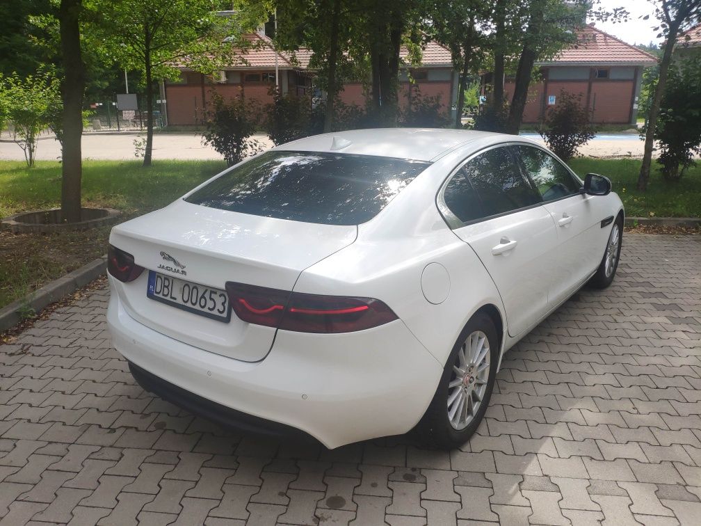 Jaguar xe 2.0 d Prestiż