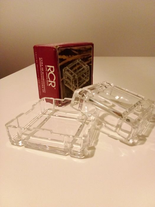 Guarda jóias de cristal