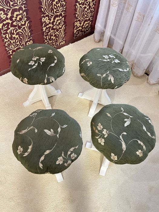 Комплект з 4х стільців