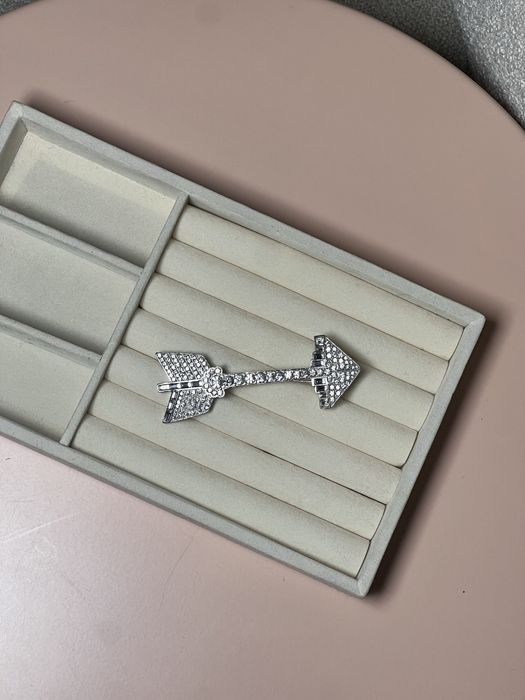 Брошки Chanel! На подарунок! В коробці!