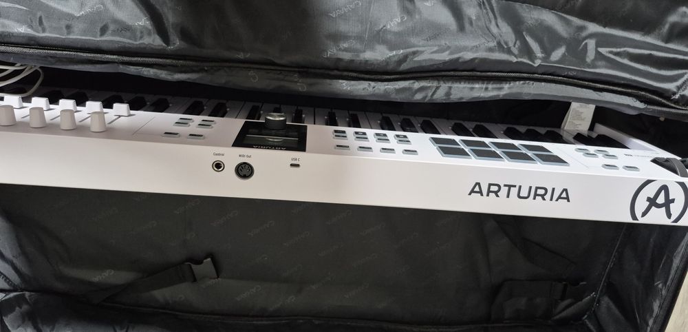 Teclado Arturia KeyLab Essential 61 MK3