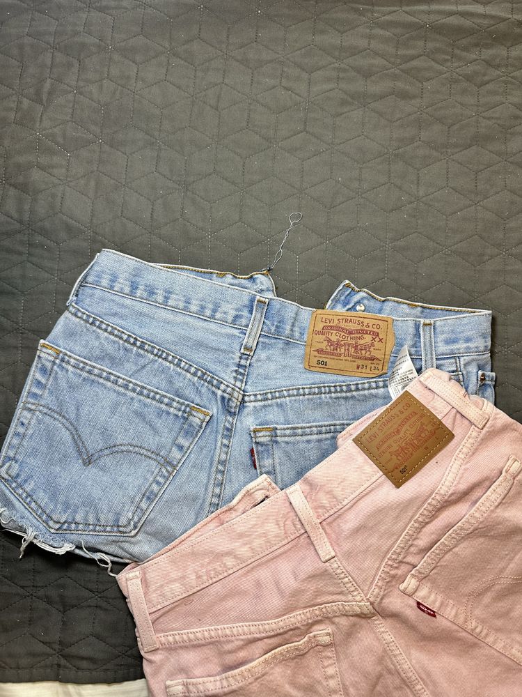 Шорти та комбінезон Levi's