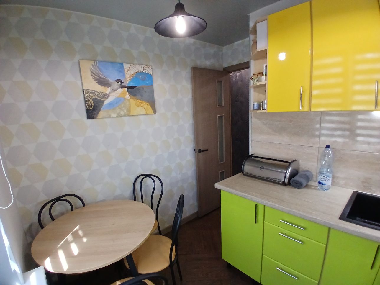 Продаж 2к квартири з сучасним ремонтом, меблями, технікою