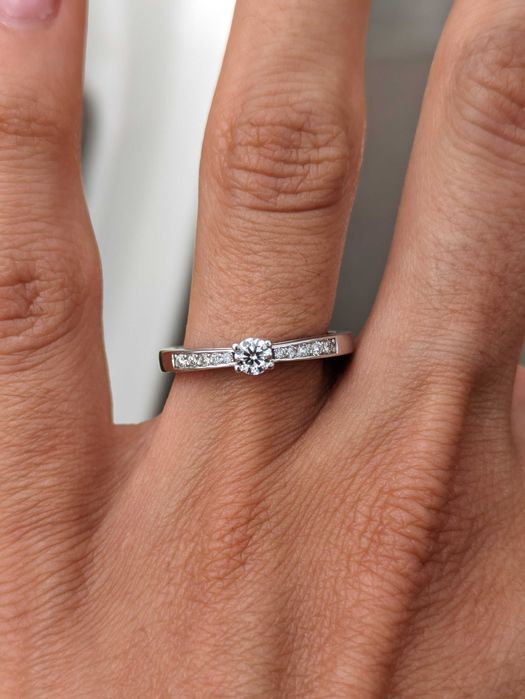 Anel de noivado usado (1 ano)