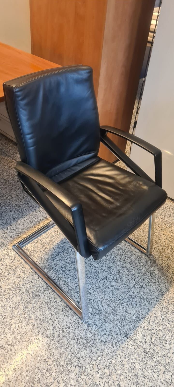 Fotel skórzany Sitag czarny fotele biurowe