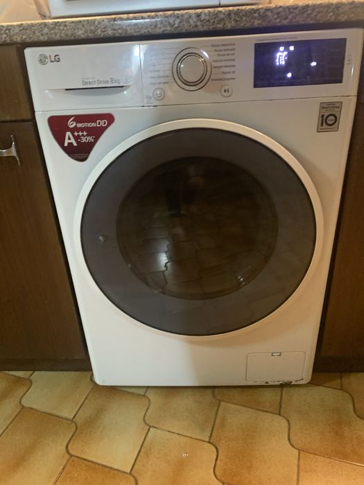 Maquina de lavar para arranjar ou pecas