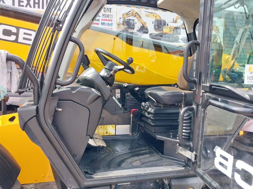 Телескопический погрузчик JCB 535-125