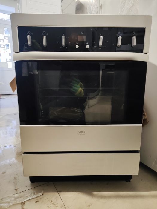 Індукційна піч Electrolux EL18105-al з Європи