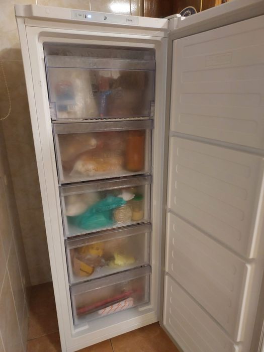Congelador Vertical Beko