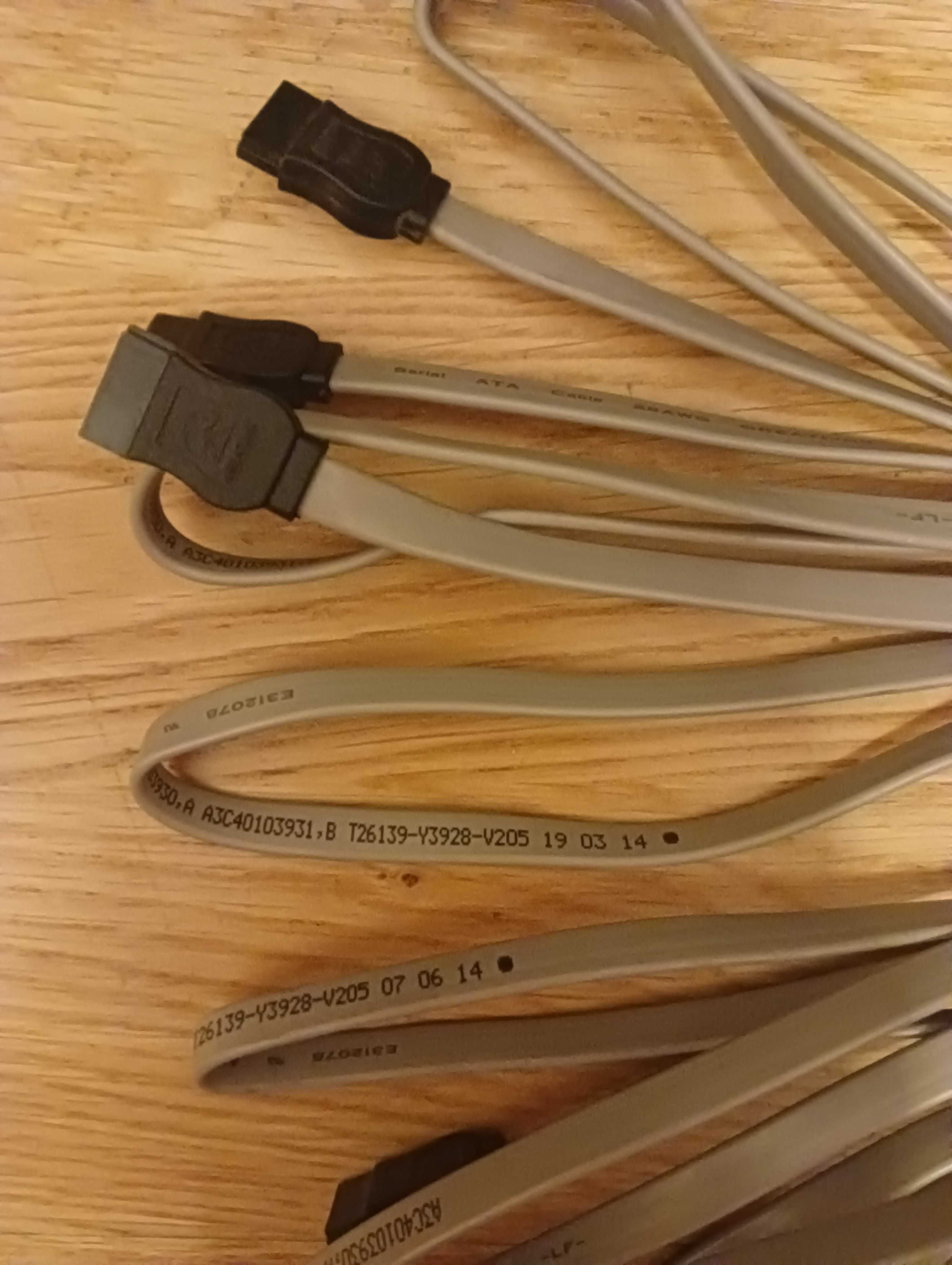 Kabel SAS T26139-Y3963-V103-9,99zł/szt \SATA 75cm T26139-Y3928-V205-5z