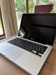 Macbook Pro 13” 2009/ 128gb SSD/ 2gb RAM/ Core 2 duo