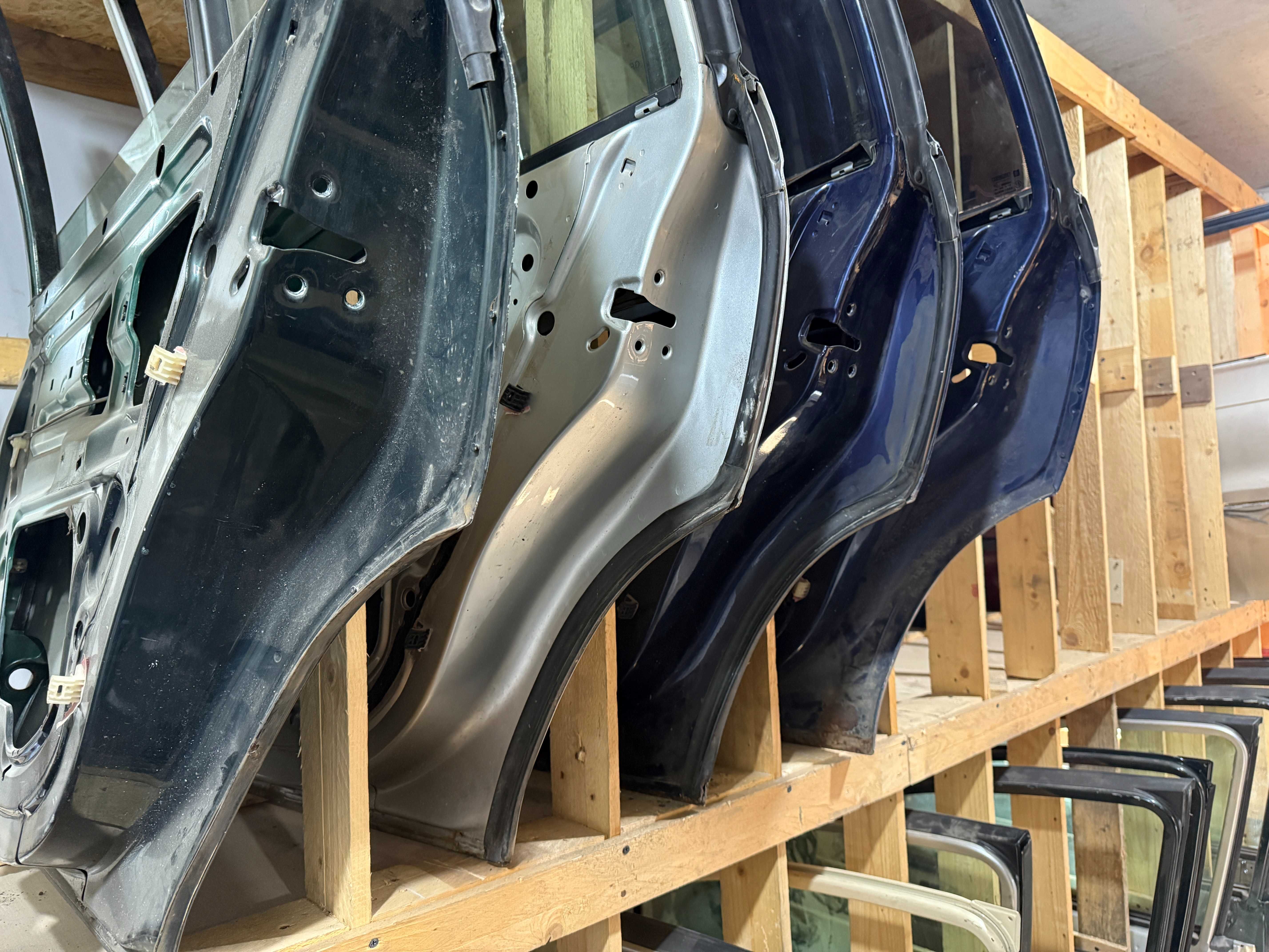 Дверь задняя правая Opel Omega B C Опель Омега Б универсал