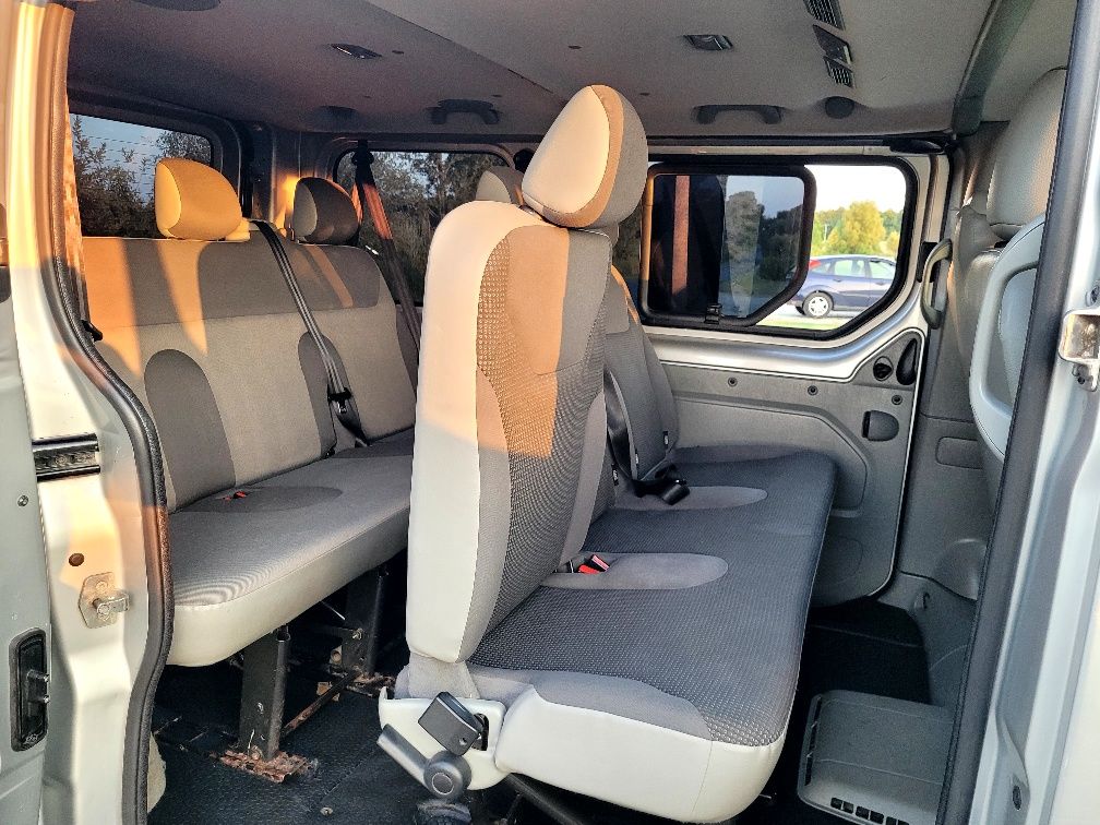 Renault Trafic 2.5 DCi***9-os***Passenger***Stan BDB**2xKlima**Automat