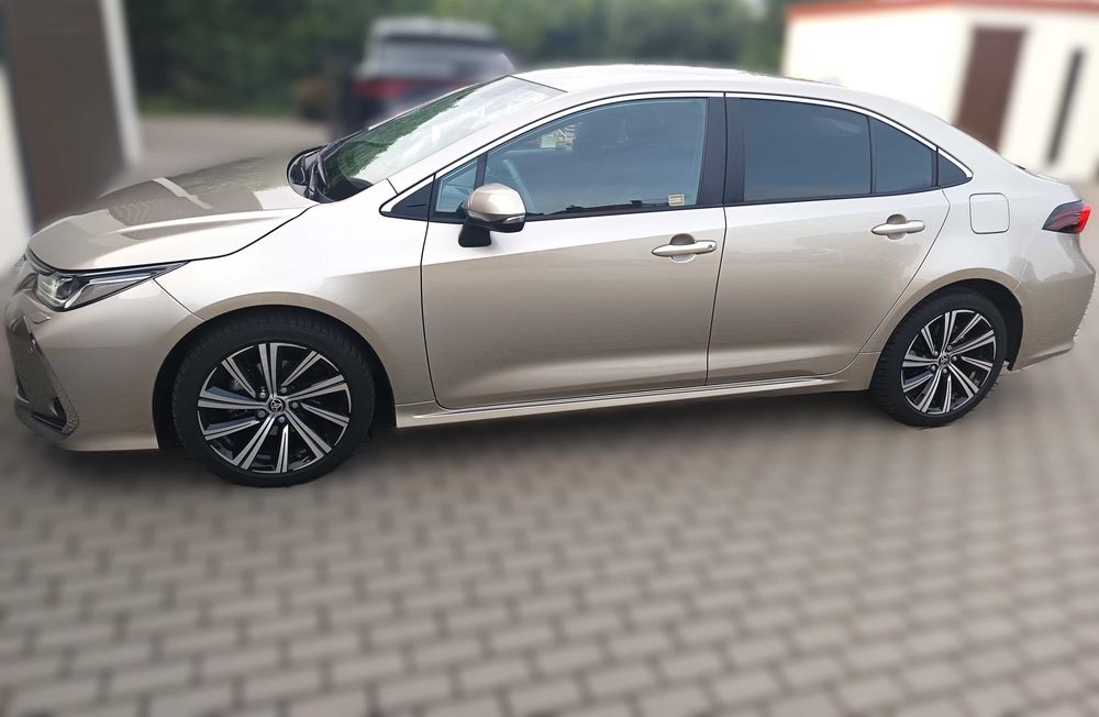 Toyota Corolla sedan