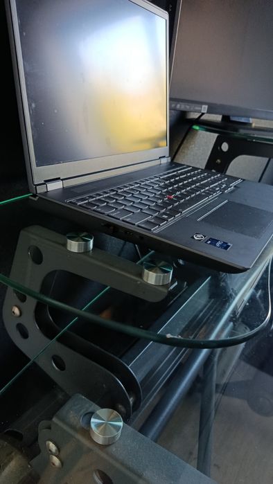 Biurko szklane - wyjątkowe i orginalne