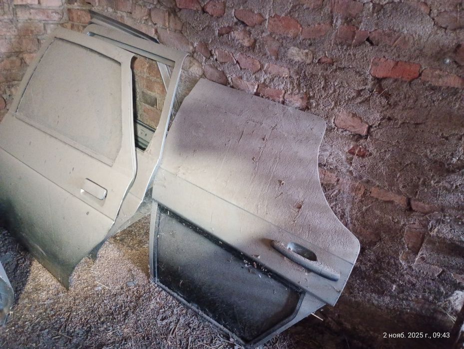 Двері  карти ваз 2110-2112