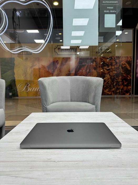 Macbook Pro 16 2019 (i7 | 16gb | 512 ssd | AMD 5300-4gb } 14363SV