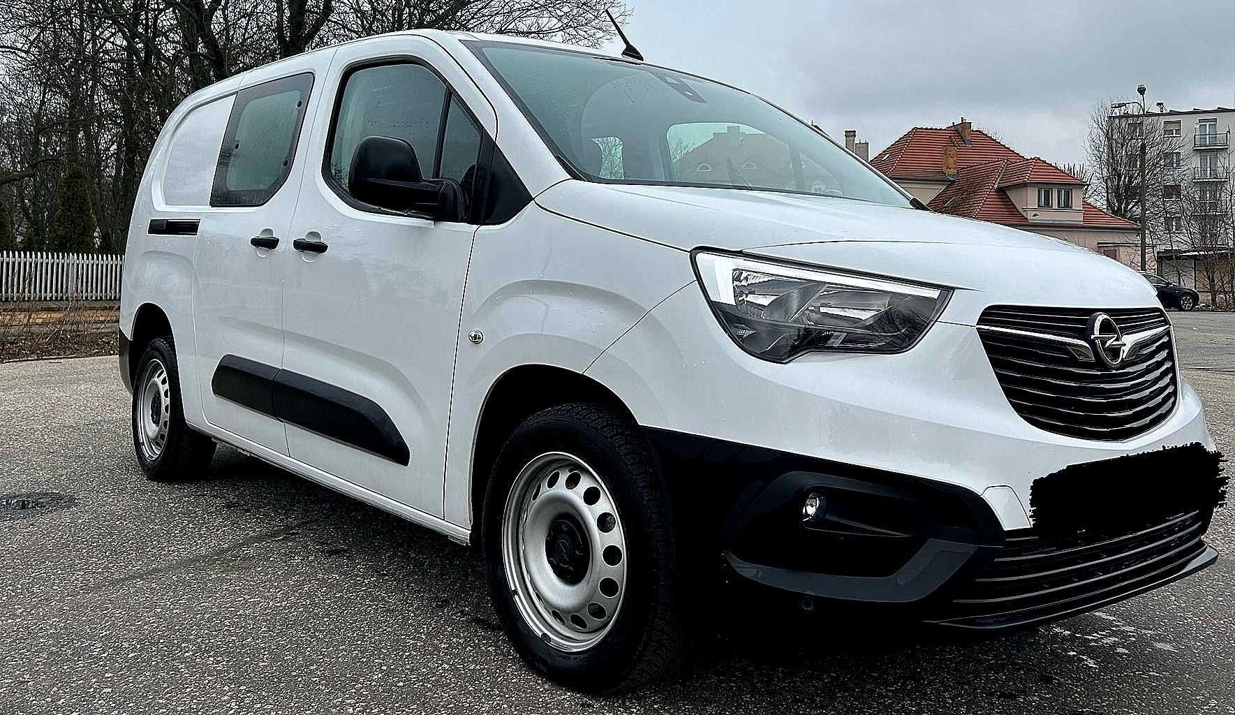 Wypożyczalnia Wynajem- OPEL COMBO Cargo załogowe XL