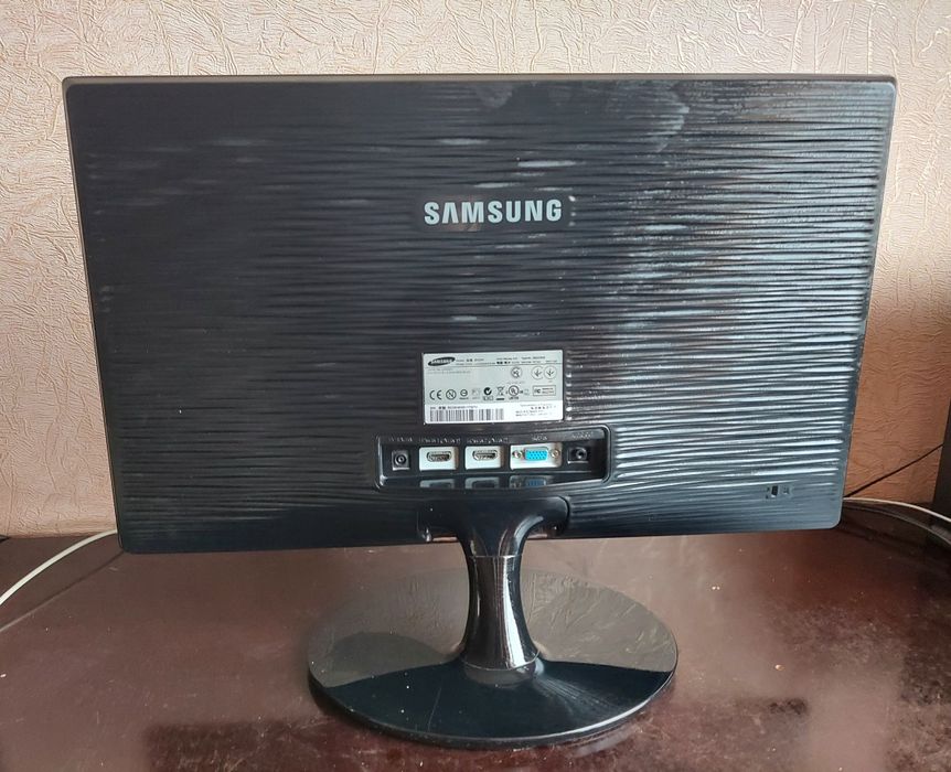 Продам монитор самсунг SyncMaster BX2231 vga hdmi 2