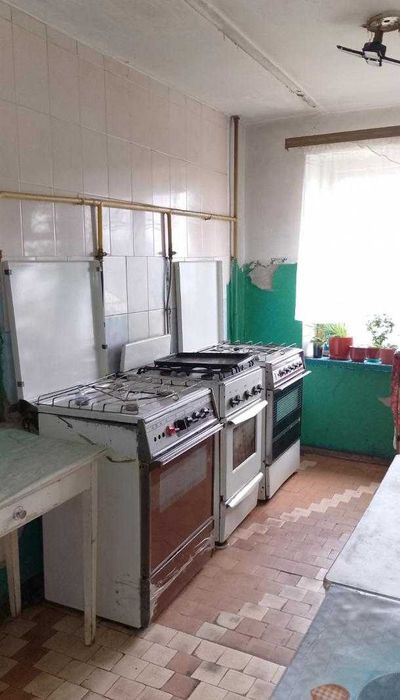 Продается гостинка возле метро