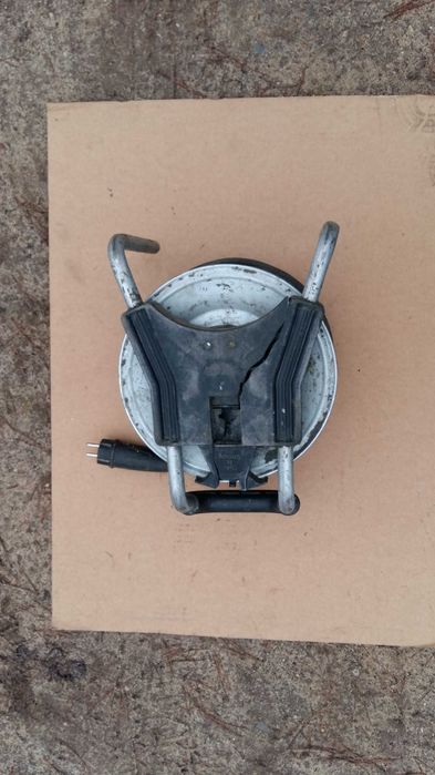 Niemiecki przedłużacz bebnowy ,na rolce 45m