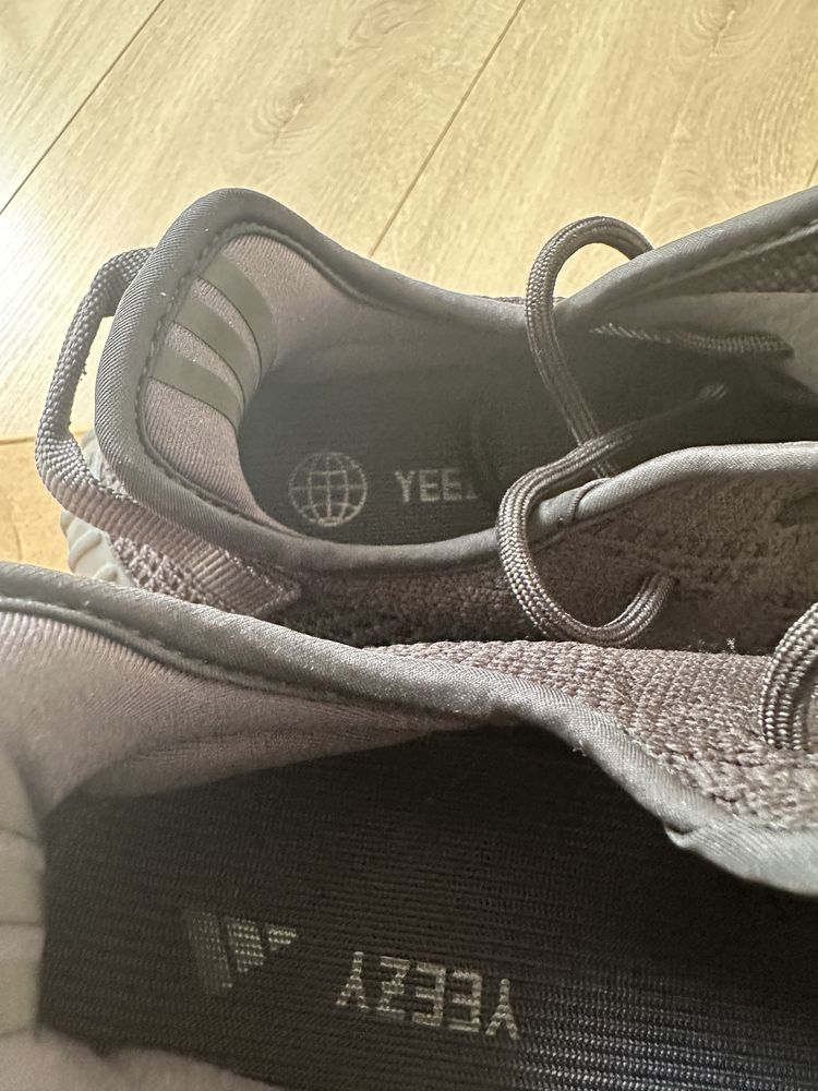 Nowe Adidas Yeezy 350 v2