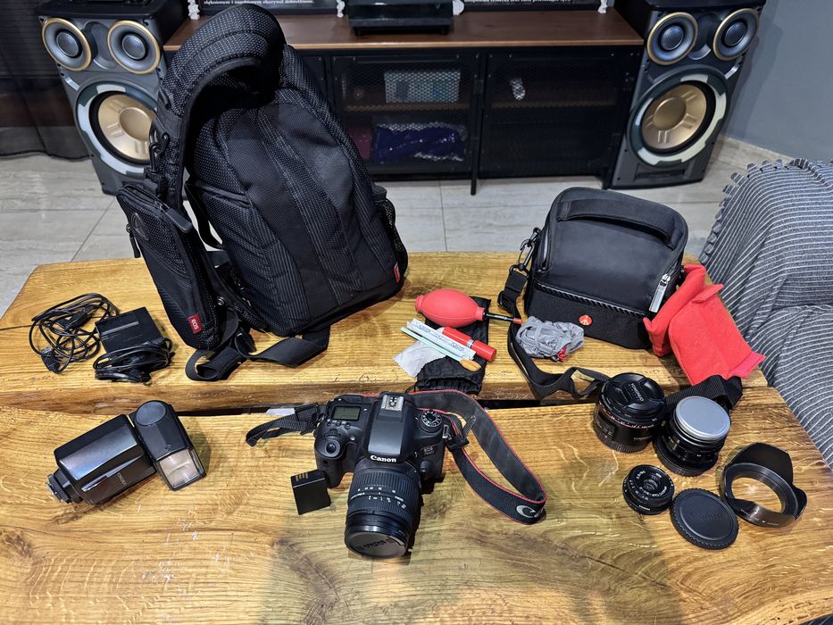 Lustrzanka Canon EOS 760D, obiektywy, lampa, torby. Duży zestaw!
