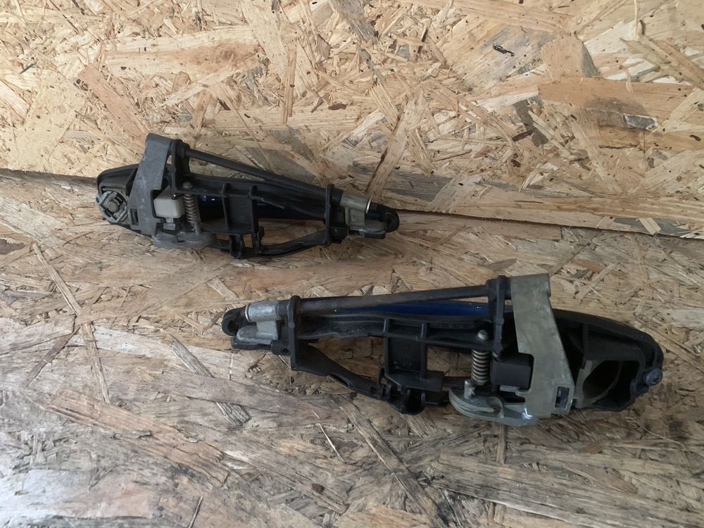 Klamka zewnetrzna drzwi lewa prawa BMW e46 lift topasblau
