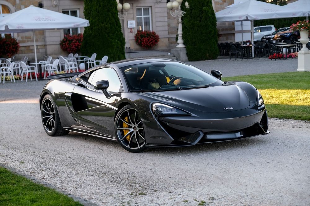 McLaren 570S Coupe McLaren 570 S w idealnym stanie z maksymalnym wyposażeniem i 19600 km