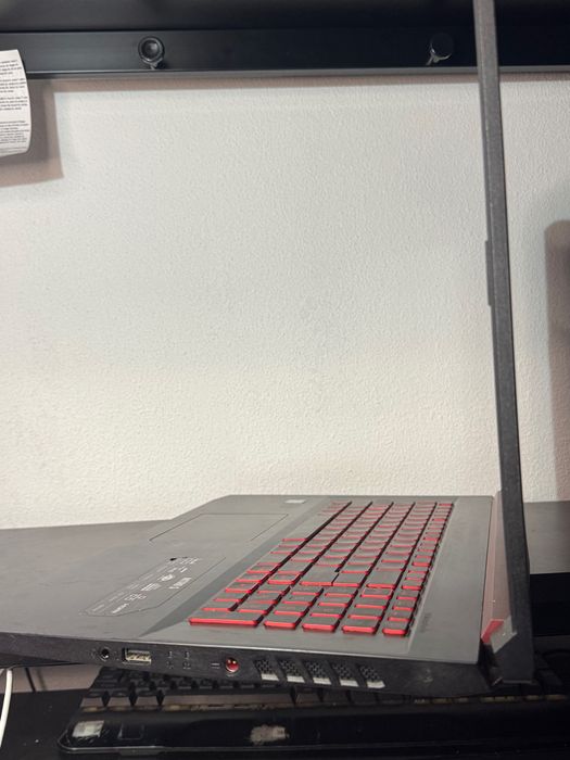 Ноутбук Acer модель: Nitro 5 AN517-51-713B