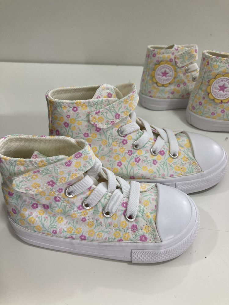 Sapatilhas converse novas tamanho 22,23,24,25